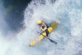 开云体育视频直播-德甲快速反击：瞬间突入，场面火热！，德甲打法特点